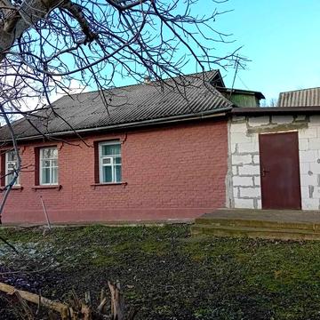 Продається гарний будинок в селі Вінницької області.