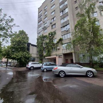 Оренда 1-кімнатної квартири — вул. Небесної Сотні, 5 (РАГС)
