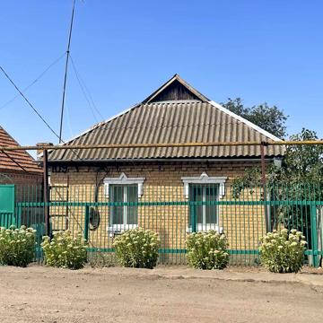 Продаж будинку  та земельної ділянки!