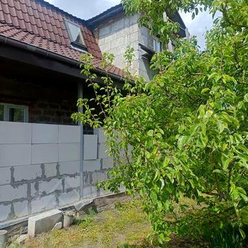 Приватний будинок на Роменській для втілення Ваших дизайнерських мрій