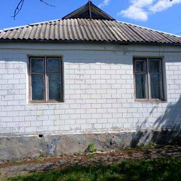 Будинок дача чекає на дбайливого господаря. смт. Стеблів