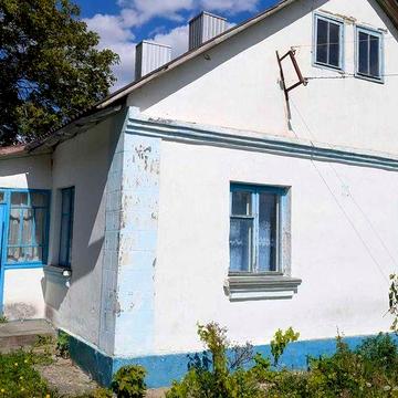 Цегляний будинок 19 км від Рівного
