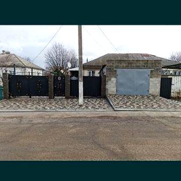 Продам будинок  з меблями