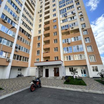 Чубинського вул., 8-Б