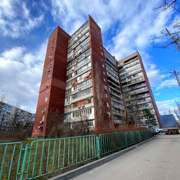 Продам ВИДОВУ  4-кімнатну квартиру в одному з найкращіх будинків