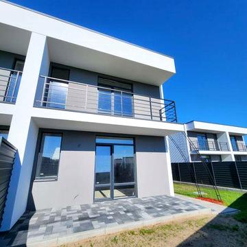 Вітаю! Будинок_дуплекс, заводимо газ. Без комісії. Від забудовника.