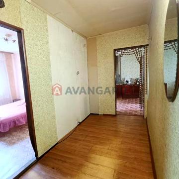 Продам 3-х комнатную квартиру ж/м Покровский(Коммунар) Красный Камень