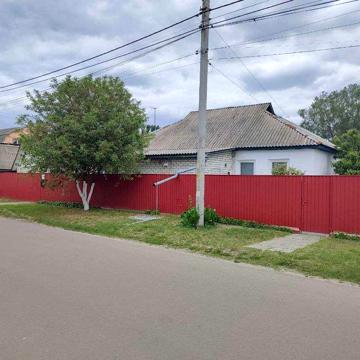 Приватний будинок на Оболонській