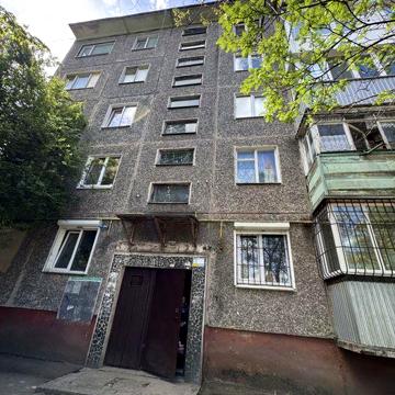 Продається 3 кімнатна квартира біля Цуму.Небесна сотня.