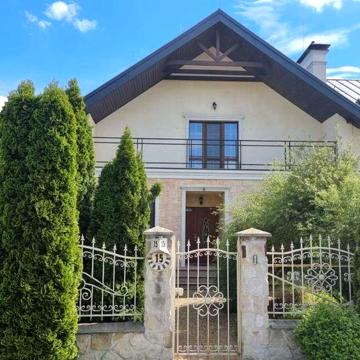 Продаётся загородный дом в ЖК Золочье Прованс
