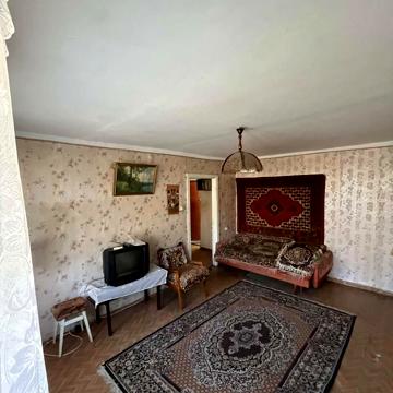 Академіка Корольова вул., 26
