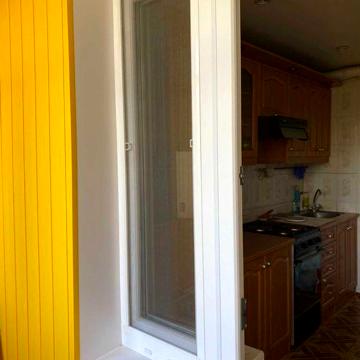 Продам двухкомнатную в районе Титова (Незалежності)
