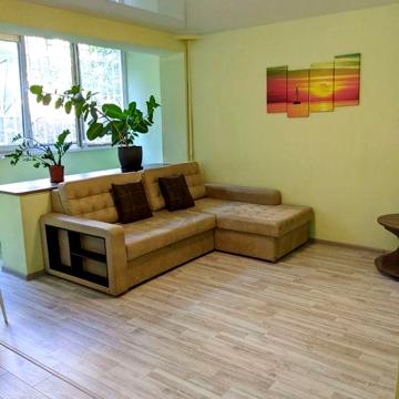 Оренда 2х кім. квартири студії. Бул. Шевченка 38. Центр.