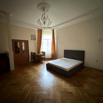 Оренда 2х кімнатної квартири від власника центр міста