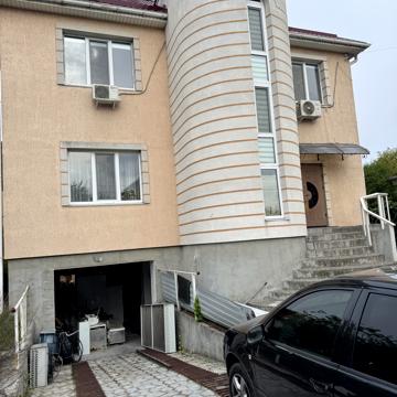 Садова 15