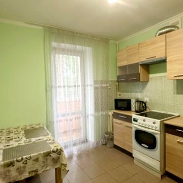 Петра Панча вул., 24