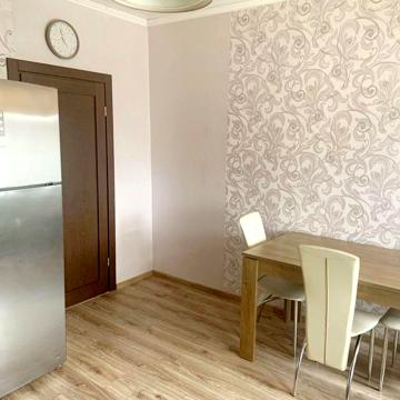 Здам 2ккв в Центрі АГВ, велика кухня!