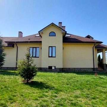 Елітний будинок з розкішним садом в Білоцерківському районі