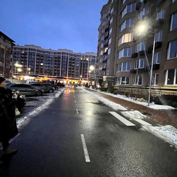 Молодіжна вул., 3