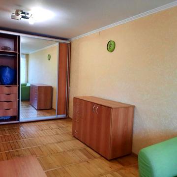 Продам уютную 1 квартиру Бульвар Гвардейский р-н Мед. университета