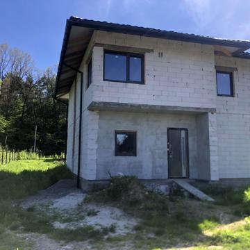 None 125000.0 USD