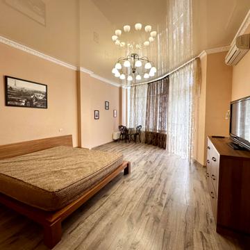 Шевченка просп., 12/2