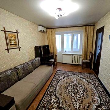 Довгострокова оренда двокімнатної квартири по вул. Є.Логінова