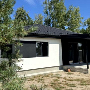 Продам кирпичный одноэтажный дом в тихом живописном  месте