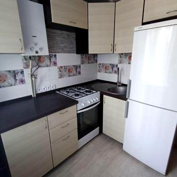 Продаю 1 к/кв в Лесках