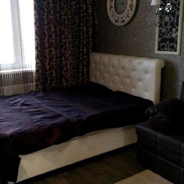 Середньофонтанська вул., 35