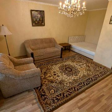Бориса Грінченка вул., 12б