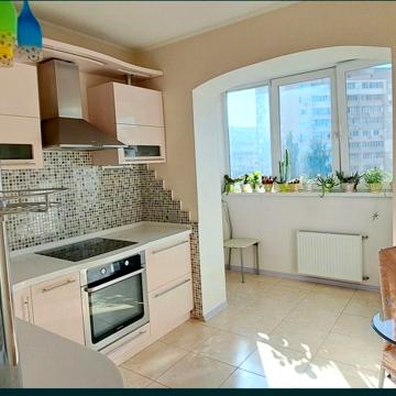 Леся Курбаса просп., 1к1