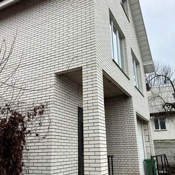 Продаж двоповерхового будинка