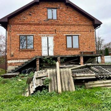 Терміновий продаж будинку з частковим ремонтом