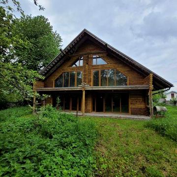 Продаю затишний двоповерховий будинок — околиця Івано-Франківська