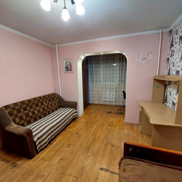 Бережанська вул., 24