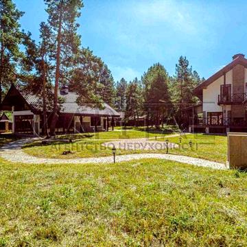 Будинок в селищі Дмитрівка 25 соток (розташовані три споруди)