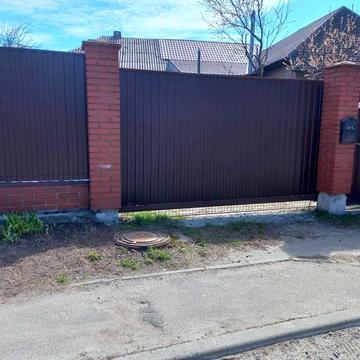 Продам дом с участком Жуляны