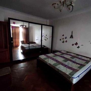2-к. квартира 64м² на Яворницького