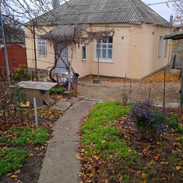Рощинська вул., 12