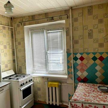 Продам 2х кімнатну квартиру на ЮГОКе  вул. Подлєпи б.43