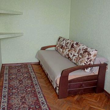 Празька вул., 17