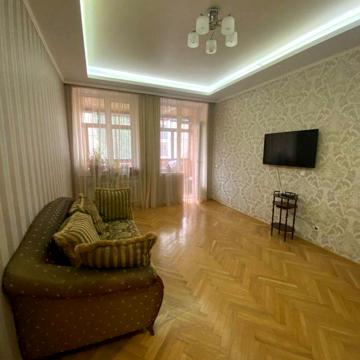 Пирогова вул., 2