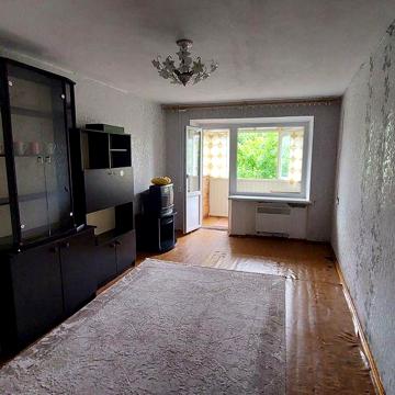 Продам 1-кімнатну квартиру. Вул.Стависька,27.