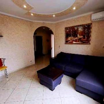 Григорія Гуляницького вул., 44/1