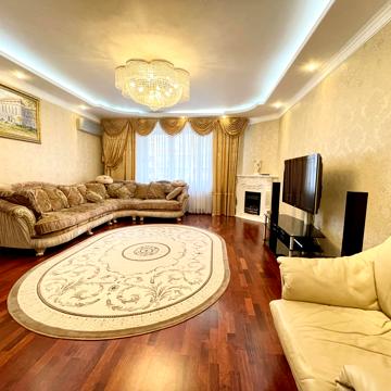 Проспект Героев Сталинграда, 6