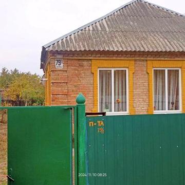 Продається частина дома на пл. Покровська