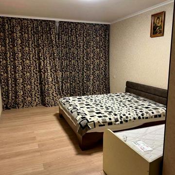 Володимира Вернадського вул., 42
