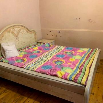 оренда 3 кімнати квартири з гаражем і подвірям центр