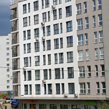 Очеретяна вул., 31